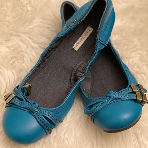 Calvin Klein Jeans Calf Leather Flat size 10